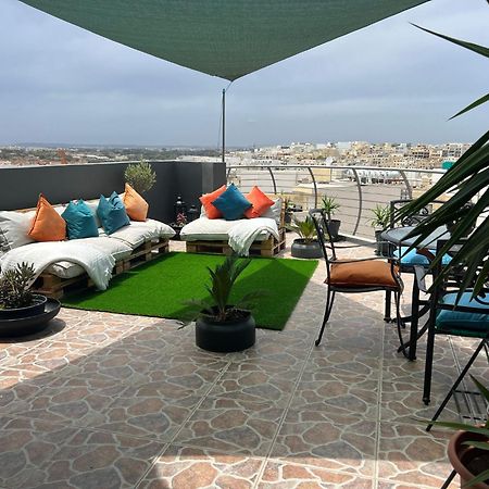 Trendy Seaside Escape 2 Bedroom Penthouse Marsaskala Ngoại thất bức ảnh