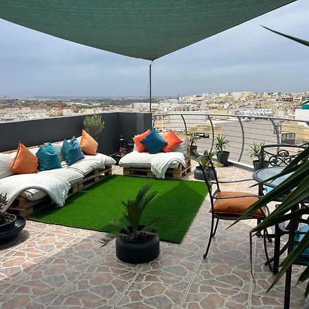 Trendy Seaside Escape 2 Bedroom Penthouse Marsaskala Ngoại thất bức ảnh